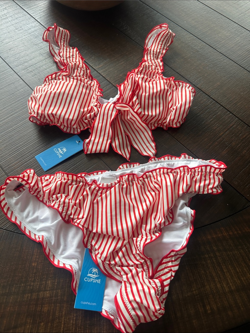 NWT Cupshe women’s Red & White Striped Ruffle Tie-Front Bikini